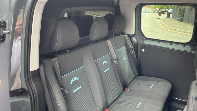 Ford Transit Connect 240 L1 Petrol 1.5 EcoBoost PHEV 150 Active FlexCab Van Auto - Image 14